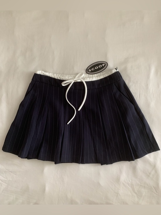 Scoop Dresses & Skirts - NWT Scoop Double Waistband Mini Skirt Size 6 Carbon Navy Parsnip Pleated